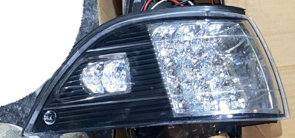 81610-12390 LED CLEAR | FAROL ESQ COROLLA 88 92 RH LED CLEAR